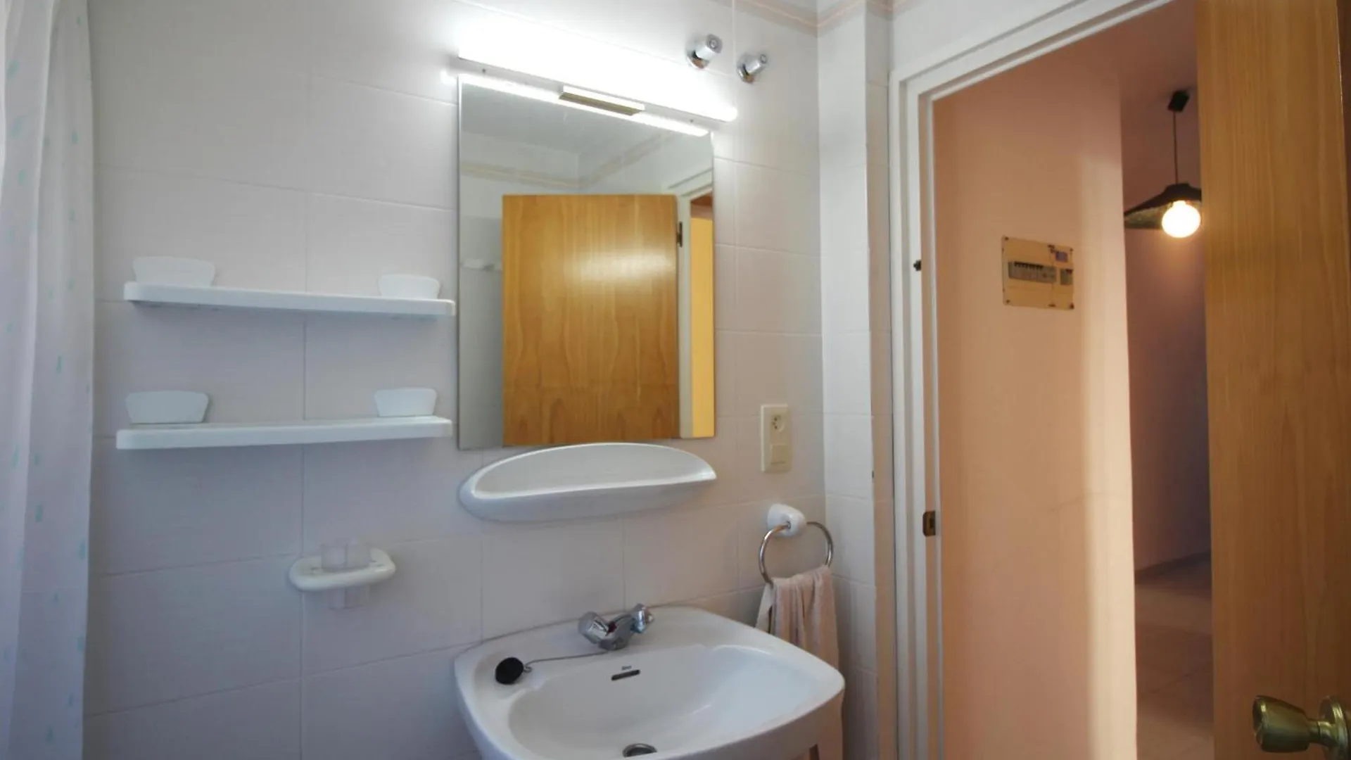 Apartmán Mimoses V - Apartamento En Planta Baja Con Gran Terraza, Muy Cerca De Playa De Arena. - Es-228-65 Llança