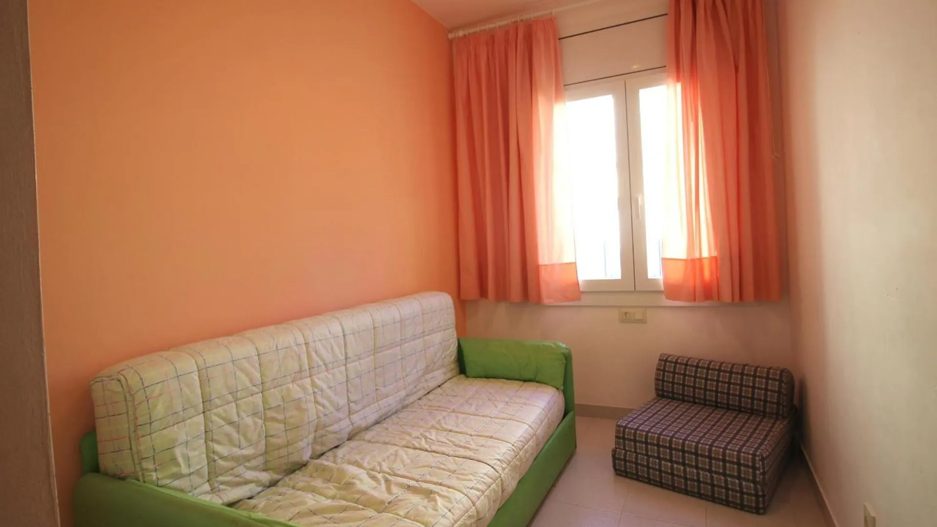 Mimoses V - Apartamento En Planta Baja Con Gran Terraza, Muy Cerca De Playa De Arena. - Es-228-65 Llança Spagna